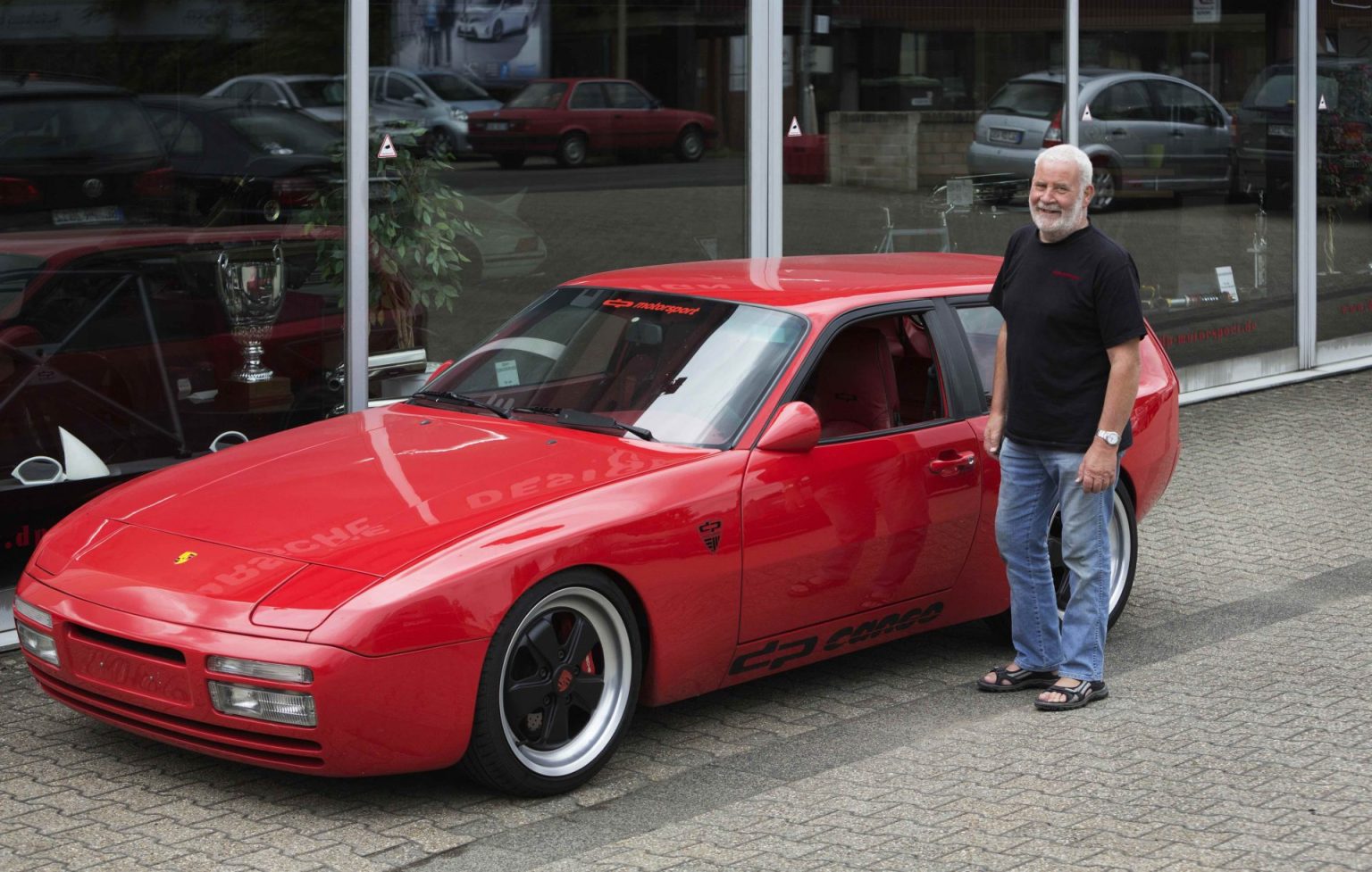 80-Jahre-Ekkehard-Zimmermann-dp-Motorsport-1992-Porsche-944-Cargo-Straßenausfuehrung